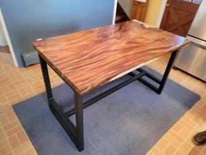 Parota kitchen table